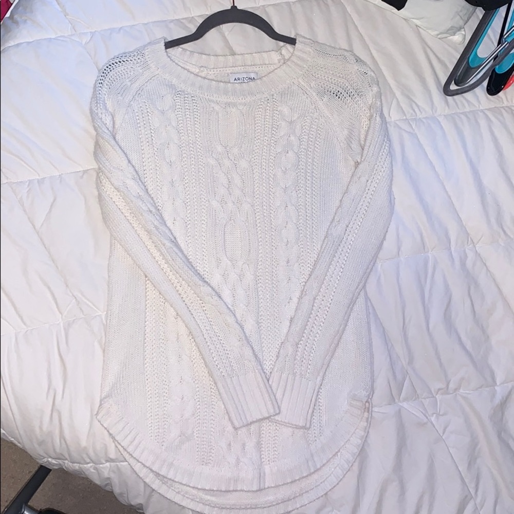 Cream/white sweater